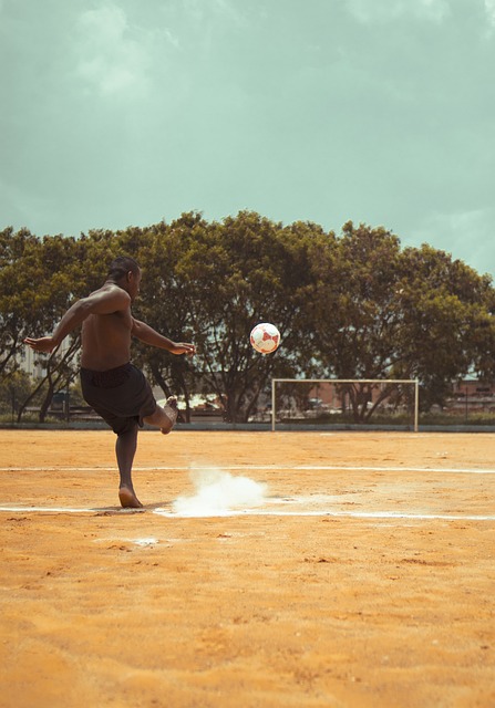 西甲战报：亚马尔传射，奥尔莫双响，巴塞罗那3-1阿拉维斯